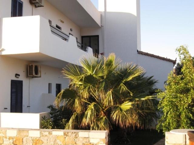 Flisvos Apartments Frangocastelo Bagian luar foto